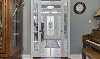 1720 Hollister Dr, Alcoa, TN 37701