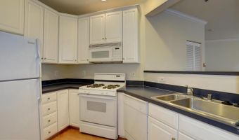 1320 N WAYNE St N 307, Arlington, VA 22201