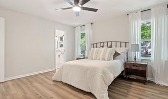 1433 QUEEN ANNE Cir, Alabaster, AL 35007