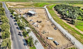 1819 Pacific Rd S, Madera, CA 93636