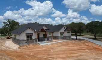 117 Pioneer Trl, Adkins, TX 78101