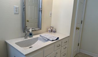 1407 S 2nd St, Aberdeen, SD 57401