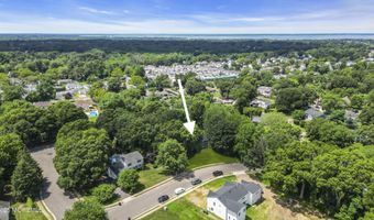 11 Phillips Mills Dr, Middletown, NJ 07748