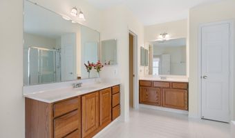 10604 MAPLECREST Ln, Potomac, MD 20854
