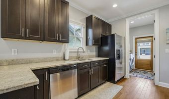 318 Cockle Ln, Beaufort, SC 29906