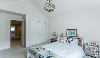 3075 N Spurway Dr, Ann Arbor, MI 48105