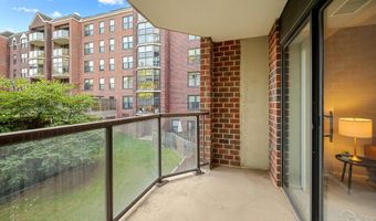 2100 LANGSTON Blvd 112, Arlington, VA 22201