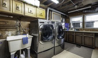 1631 S Surrey Ridge Dr, Arlington Heights, IL 60005