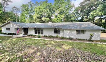 1838 Dogwood Dr, Atmore, AL 36502