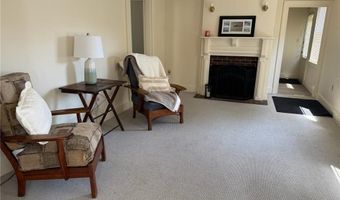 44 Crest St, Middletown, RI 02842