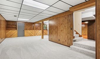385 Greentree Ln NE, Ada, MI 49301