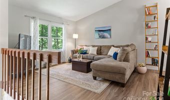 10 Muirfield Dr, Arden, NC 28704