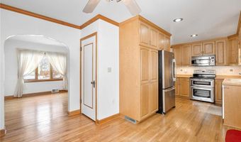 611 11th St SW, Austin, MN 55912