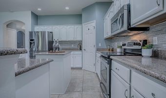 895 SILVERTIP Rd, Apopka, FL 32712