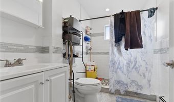 85 Hendricks St, Central Falls, RI 02863