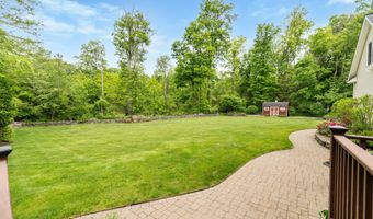 117 Chippenwood Ln, Bristol, CT 06010