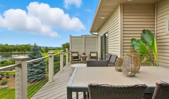 430 Carlyle Dr, North Liberty, IA 52317