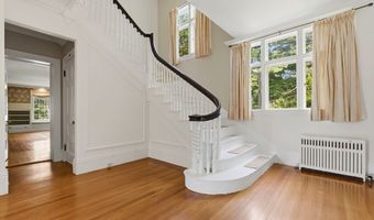 852 Hale St, Beverly, MA 01915