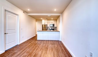 957 BROADWAY 202, Bayonne, NJ 07002