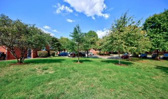 229 N GEORGE MASON Dr 229-3, Arlington, VA 22203