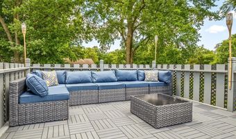 29 W Main St, Amboy, IL 61310
