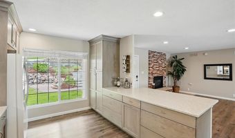 2320 Rice Ridge Ln NE, North Liberty, IA 52317