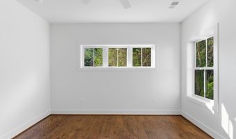 7705 HOLIDAY Ter, Bethesda, MD 20817