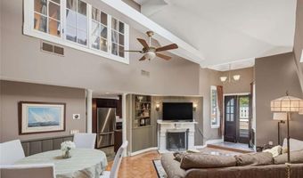 6 Howe Ave 8, Newport, RI 02840