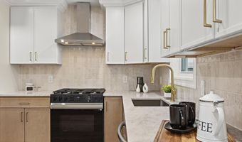 826 Dunlewy St, Asbury Park, NJ 07712