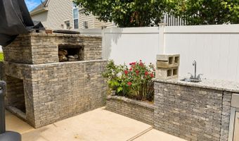 12 Jamie Ct, Barnegat, NJ 08005