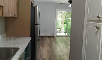 40 Brookside Dr 6, Brattleboro, VT 05301