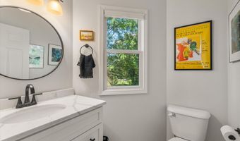 1717 Cedar Ln, Ann Arbor, MI 48105