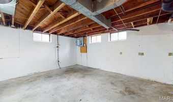 9211 Niles Pl, Affton, MO 63123