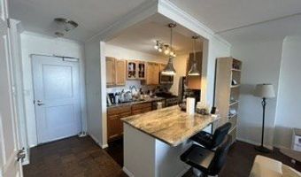 8 Whittier Pl 17D, Boston, MA 02114
