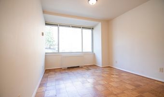 1210 N TAFT St 201, Arlington, VA 22201