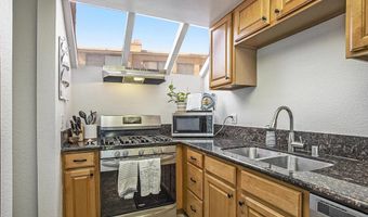 7944 Caminito Dia 2, San Diego, CA 92122