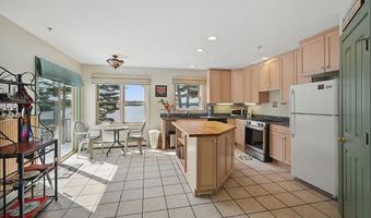 20 Eagle Point Rd, Bath, ME 04530