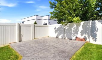 822 W STAR SPANGLED Dr, Bluffdale, UT 84065