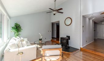 63 Duck Cove Rd, North Kingstown, RI 02852