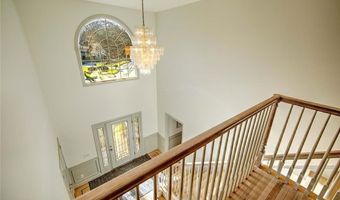 6 Grandstand Dr, Lincoln, RI 02865