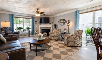 5 Rivers Edge Dr, Coventry, RI 02816