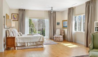 111 Harrison Ave A18, Newport, RI 02840