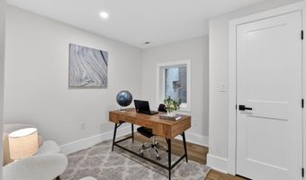 907 LAWRENCE St NE, Washington, DC 20017