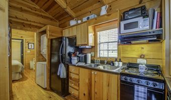 29 Breedlove Dr, Andrews, NC 28901