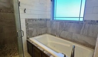 2202 NE Steinbeck Dr, Bentonville, AR 72712