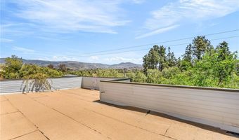 33645 Kobe Rd, Agua Dulce, CA 91390