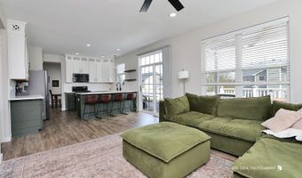 862 Heartland Park Ln, Antioch, IL 60002