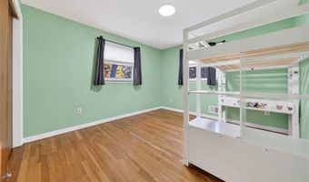 140 Promenade St, Barrington, RI 02806