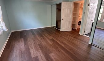 5633 INDEPENDENCE Cir, Alexandria, VA 22312