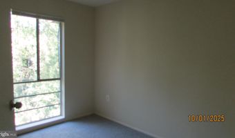 5206 NEWTON St 202, Bladensburg, MD 20710